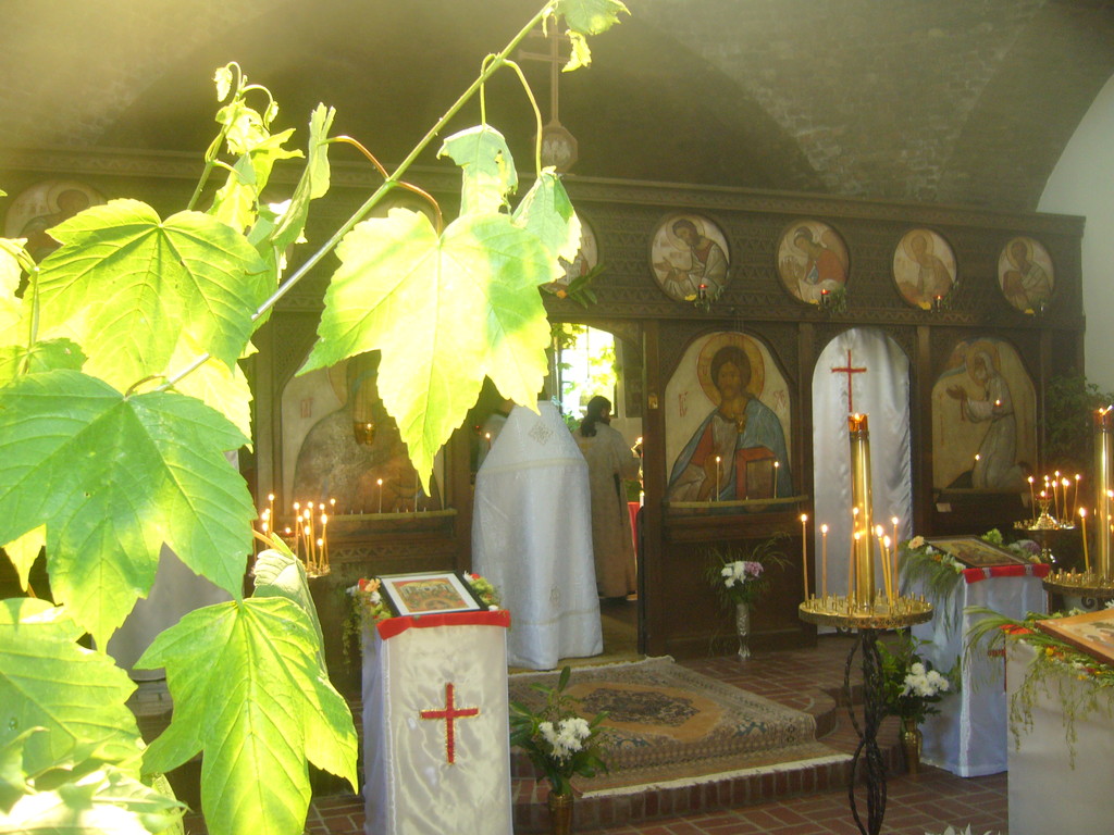 Intérieur de l'église Saint-Séraphim-de-Sarov